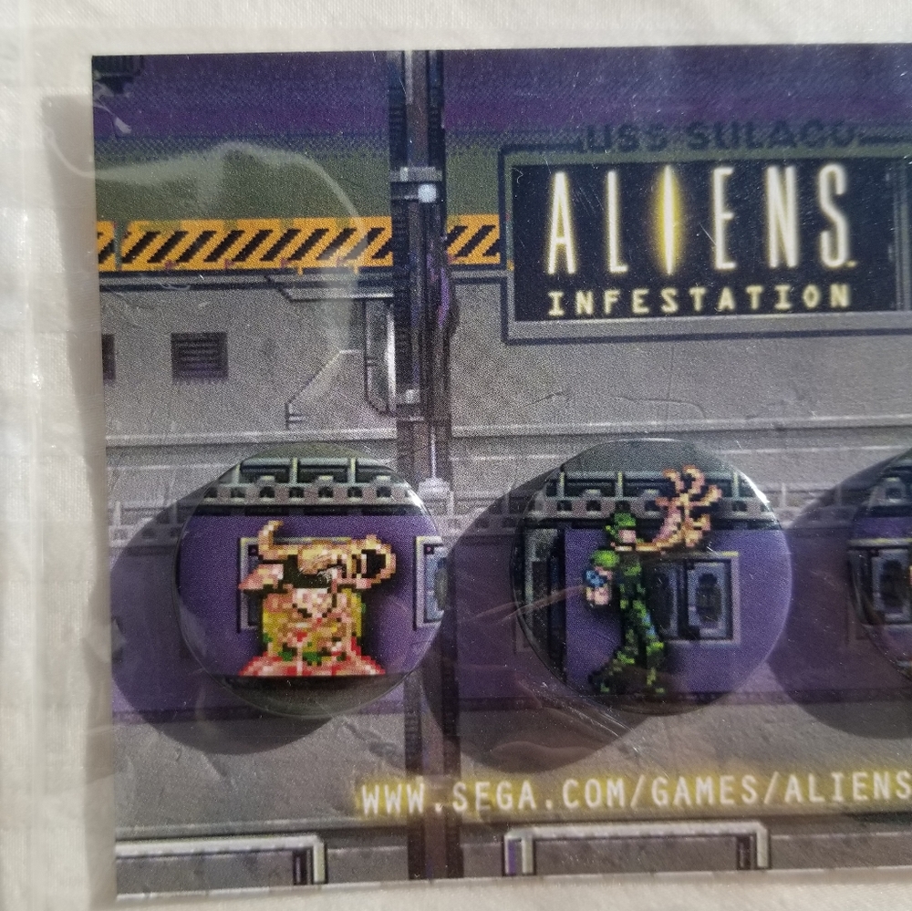 Nintendo DS Aliens Infestation 4-Button Set Retro - Picture 3 of 8